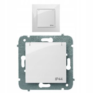 SINGLE ELECTRICAL SOCKET CARLA WITH EARTHING IP44 WHITE EPN 1736-10